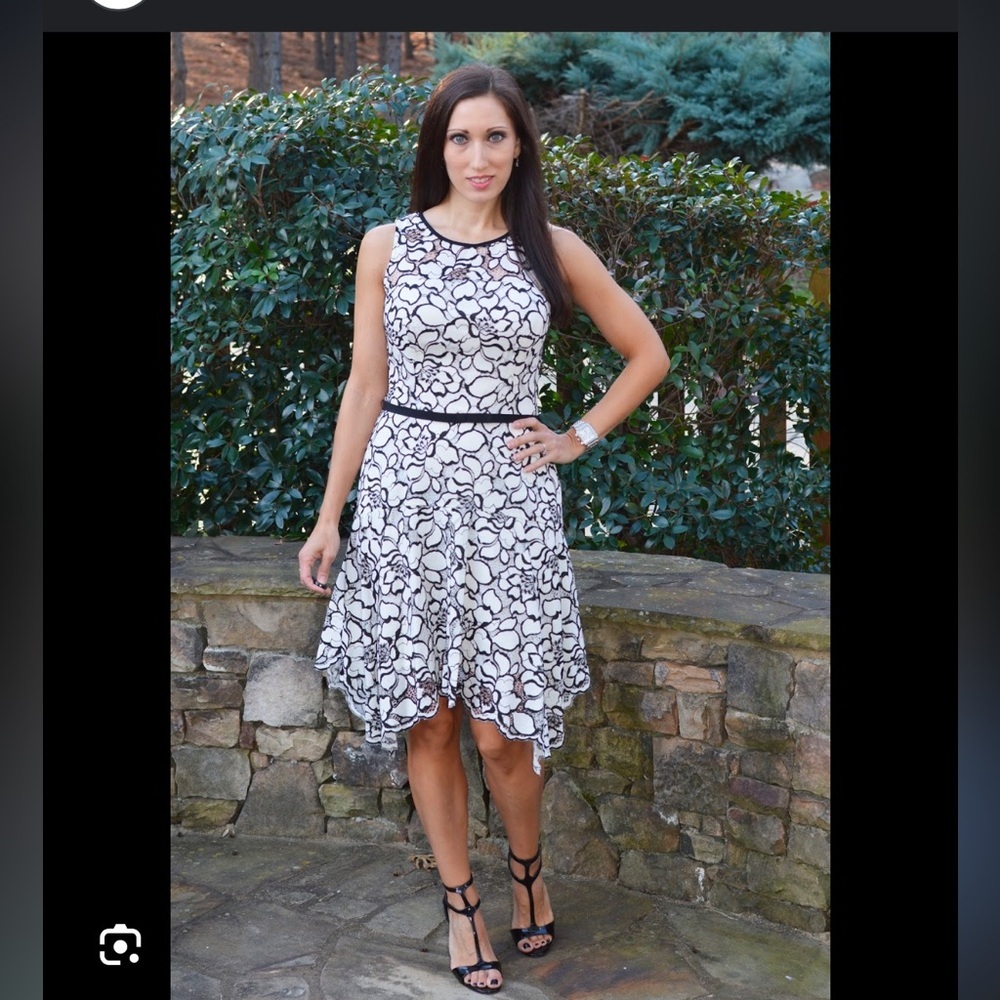Taylor black and white floral lace fit and flare sleeveless dress- Size 8